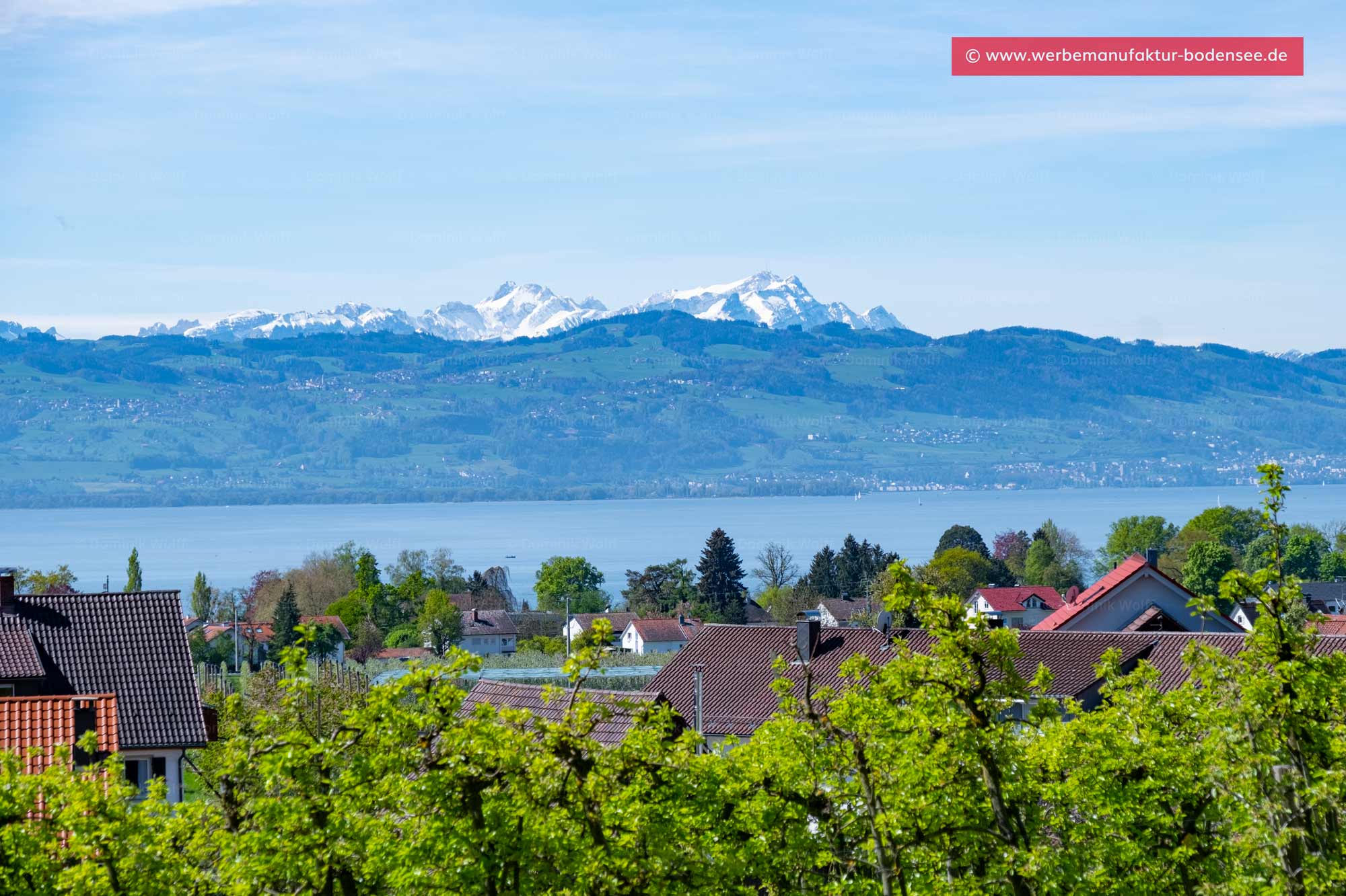 Blick über den Bodensee zum Alpstein