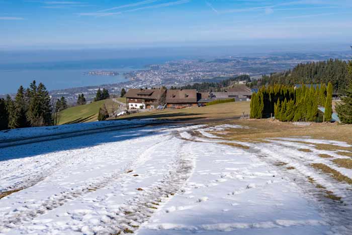 Schneegrenze über dem Bayerischen Bodensee